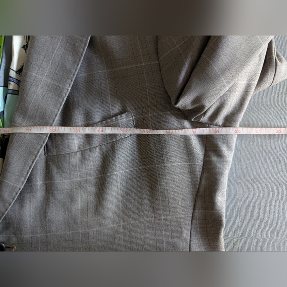 Holland & Sherry Gray Plaid Woman Art Blazer - Picture 7 of 9